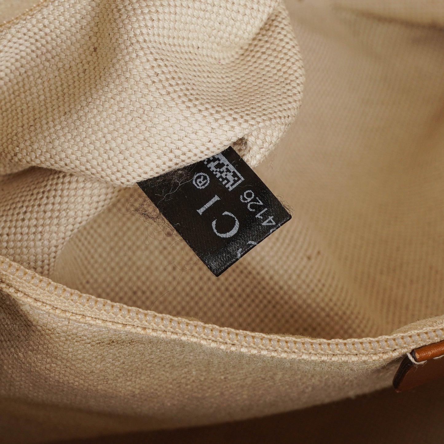 Gucci Sukey Beige Monogram Tote Bag