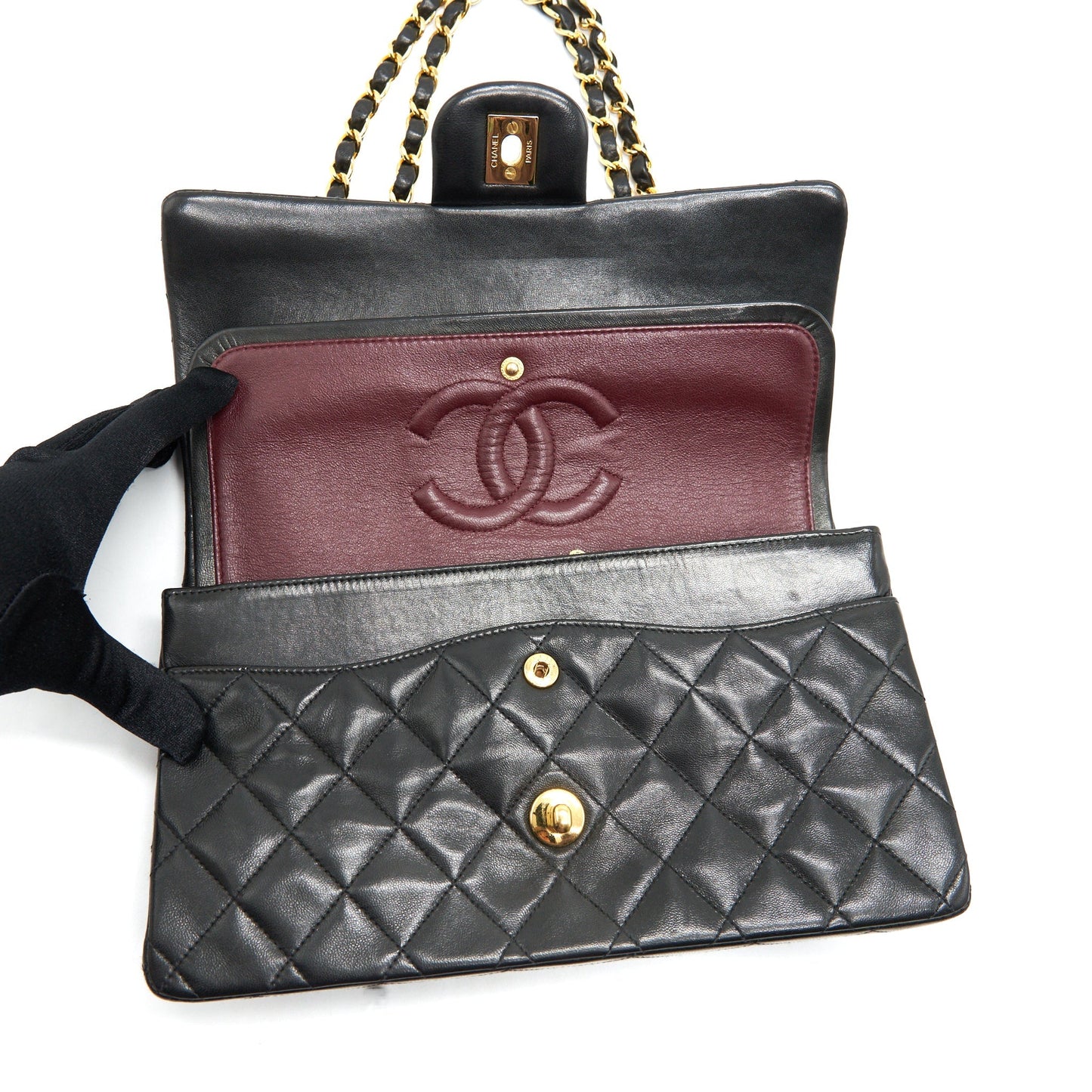 Chanel Classic Flap Medium in Black