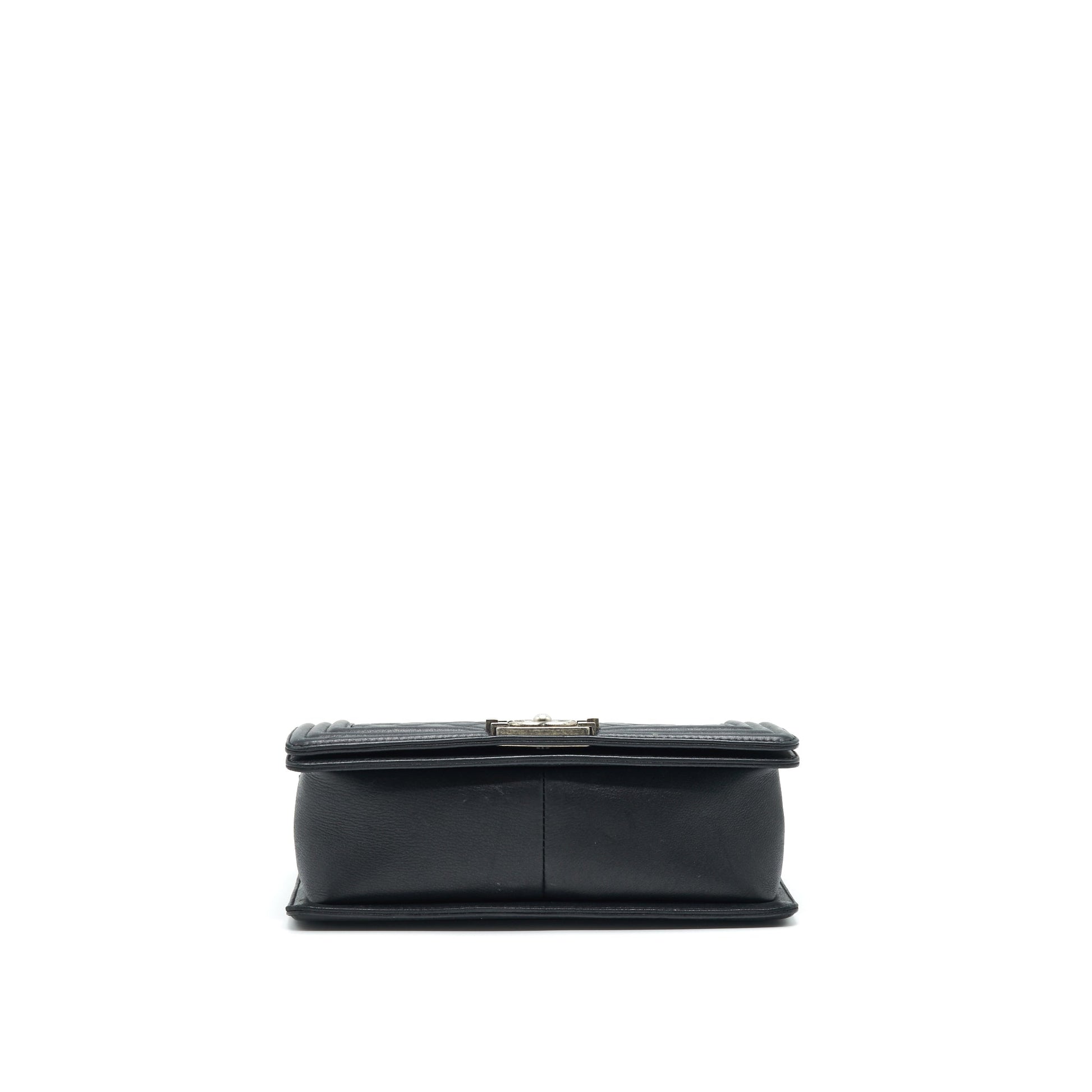 Chanel medium boy Chanel Handbag Black ruthenium hardware