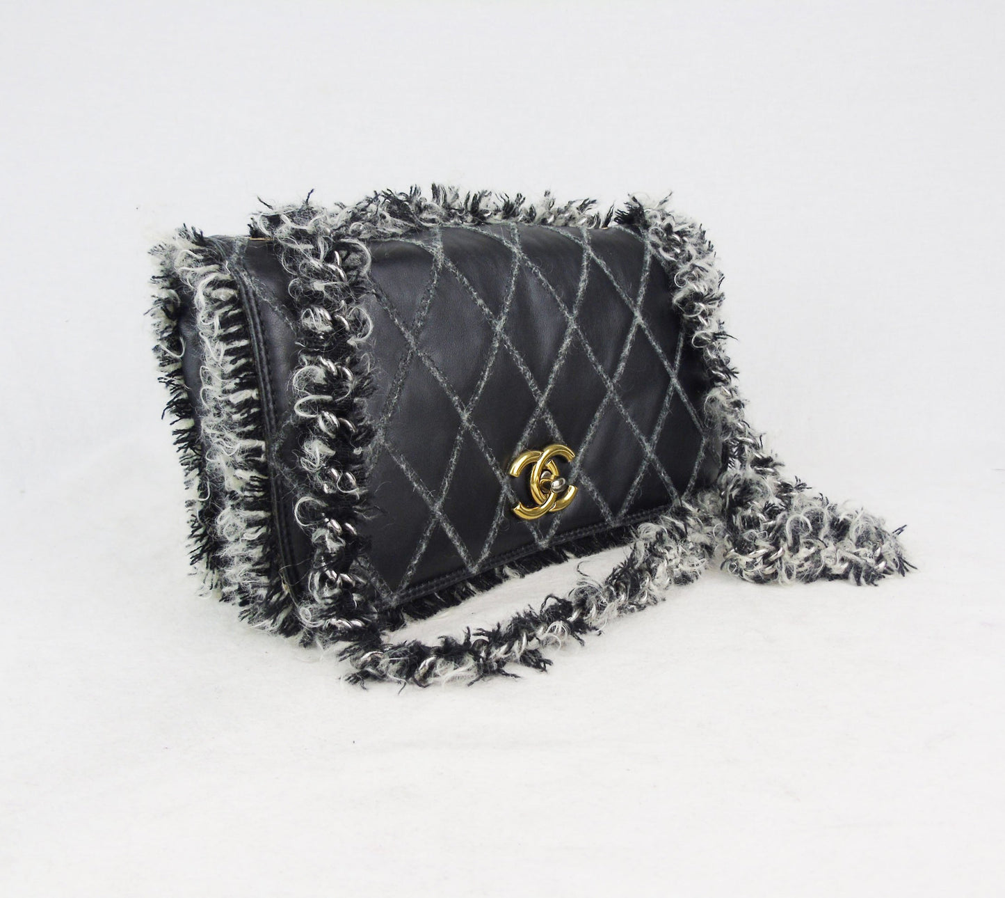 Chanel Black Leather tweed trim 10 Flap Bag