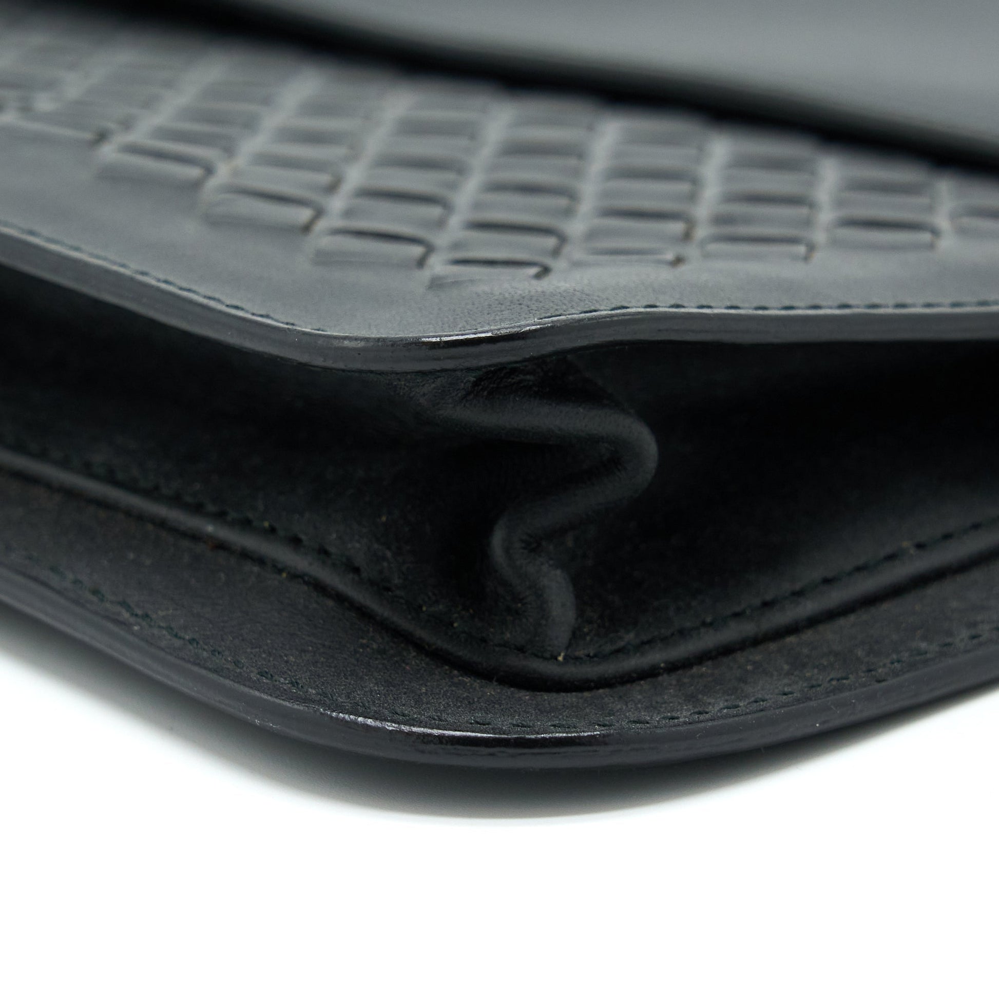 Bottega Veneta Menâs Pouch Intrecciate Black With Black Hardware