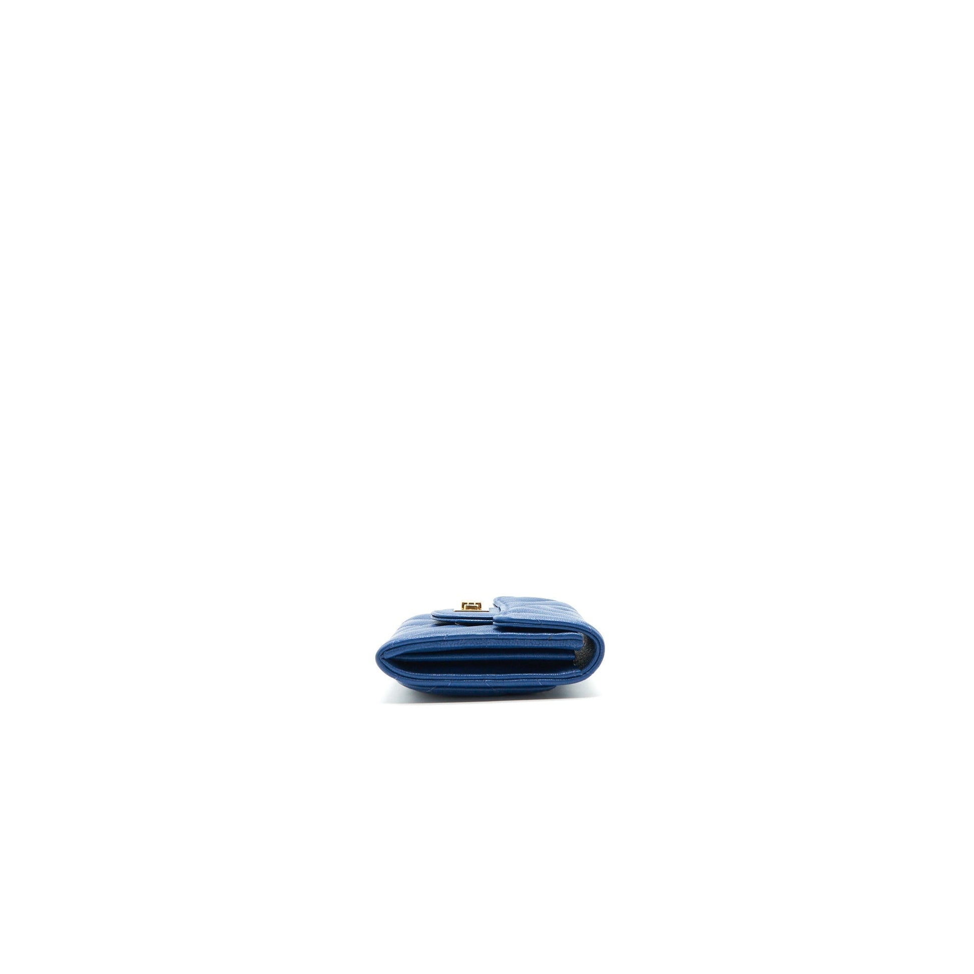 Chanel Chevron 2.55 reissue card Holder Blue