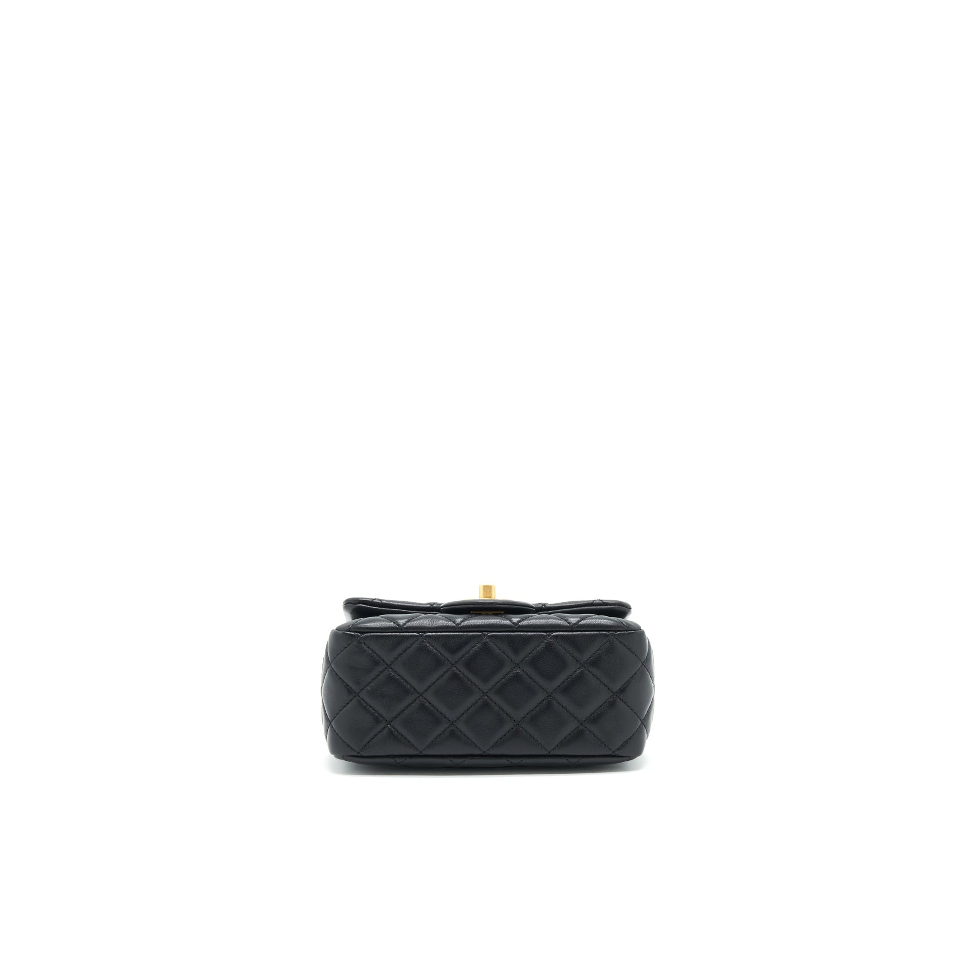 Chanel 21B pearl crush Square mini flap Bag black (new version with microchip)