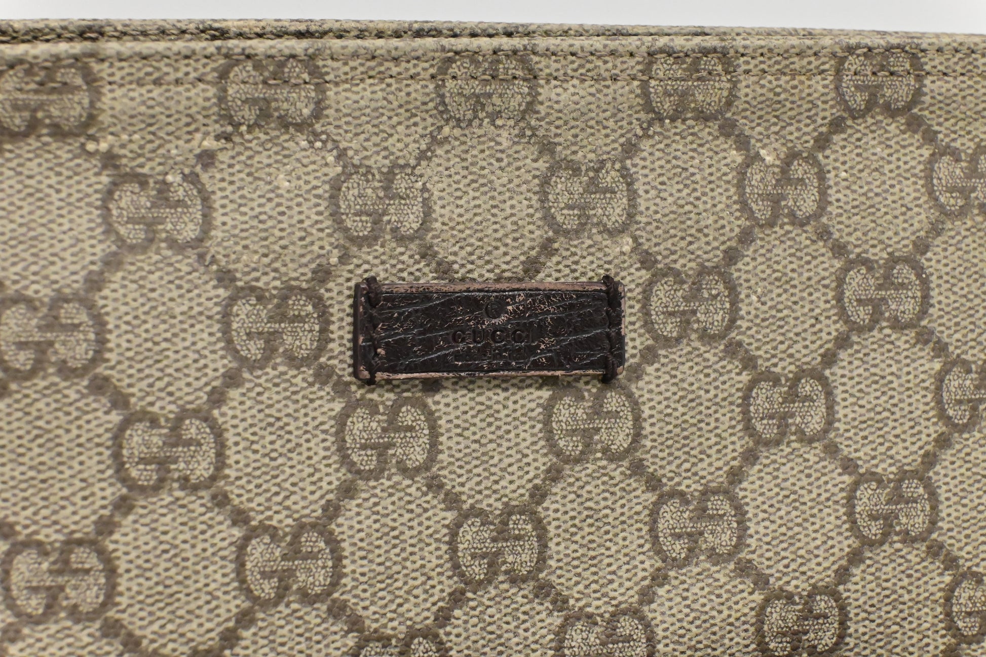 Gucci Square Crossbody in GG Supreme Canvas