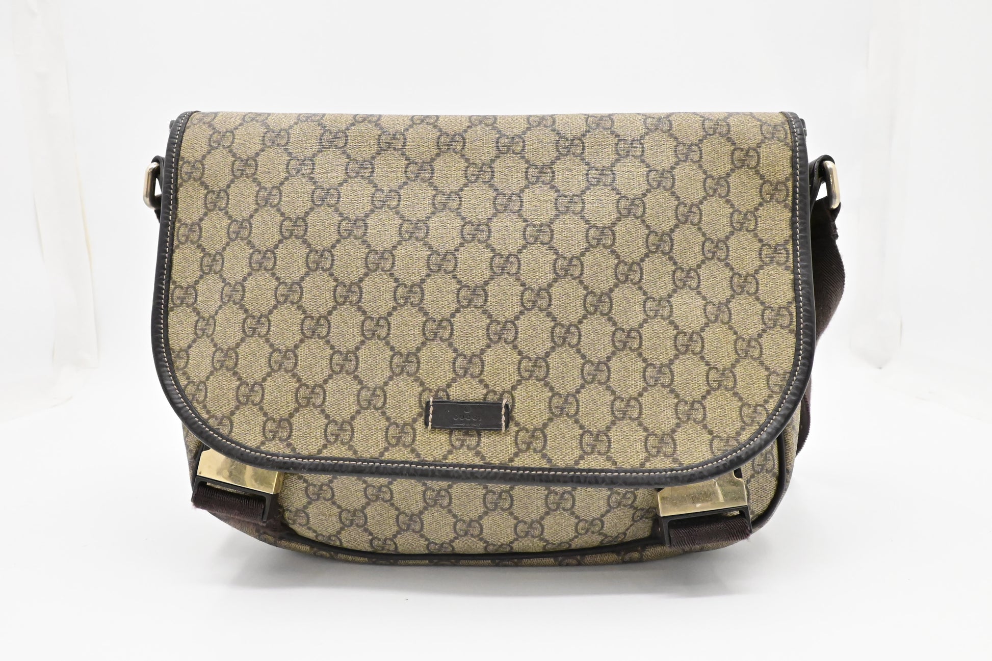 Gucci Messenger Bag in GG Supreme Canvas