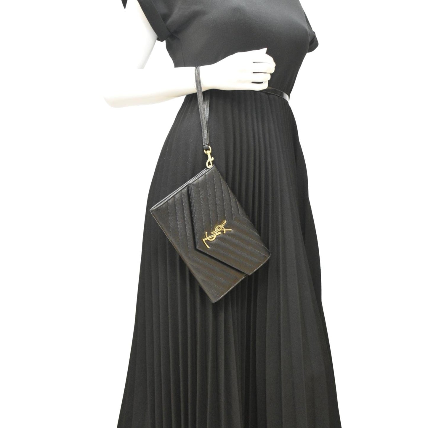 SAINT LAURENT Clutch Medium Matelasse Leather Pouch Black