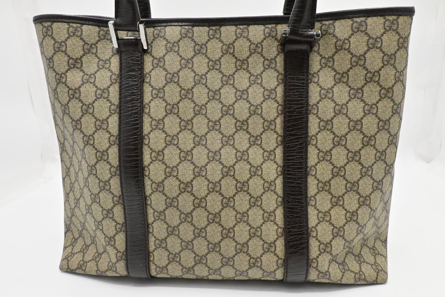 Gucci Shoulder Bag in GG Supreme Canvas