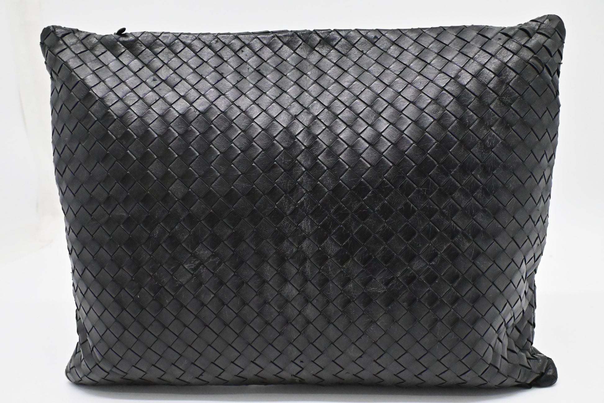 Bottega Veneta Pouch in Black Intrecciato Leather