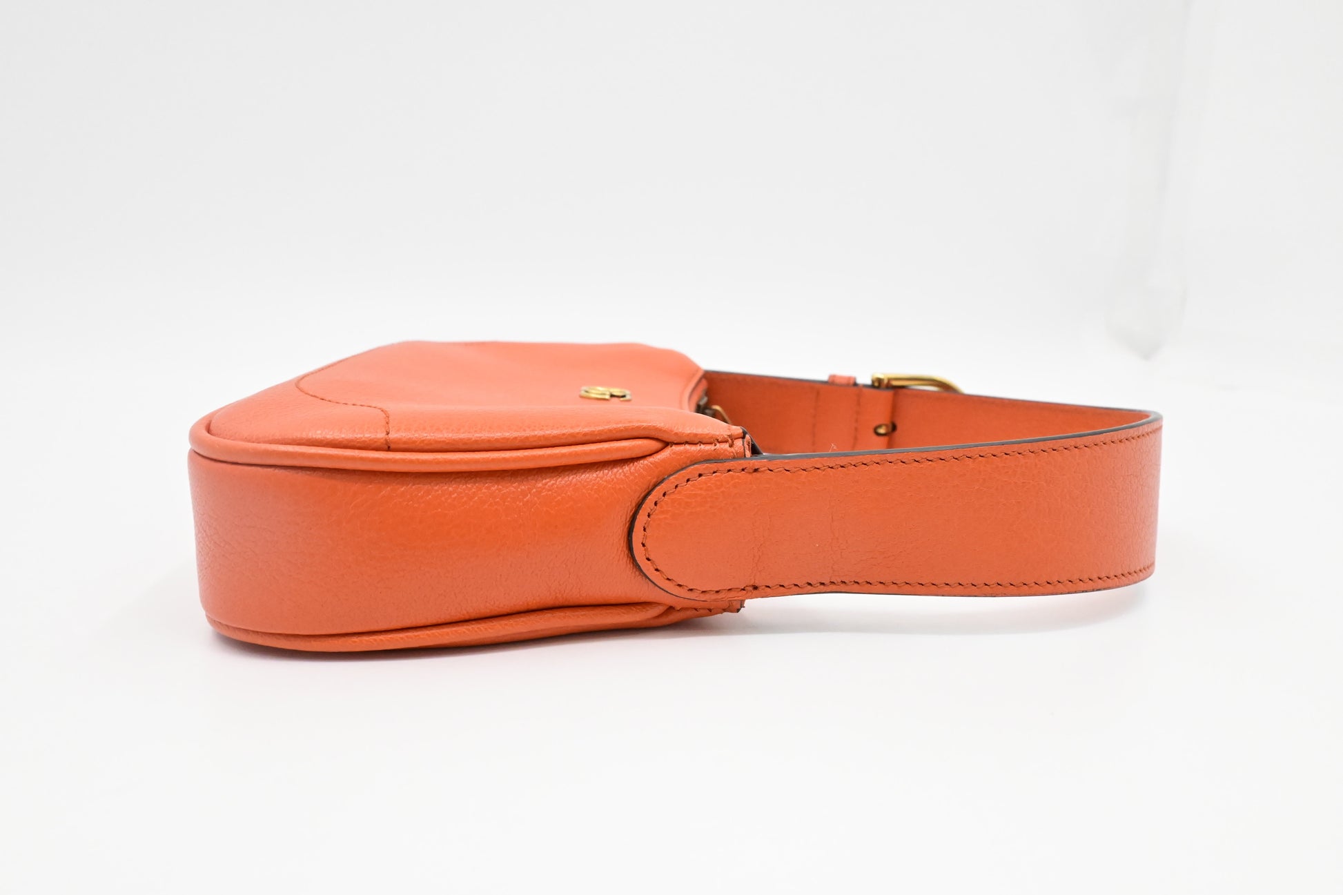 Gucci Aphrodite Shoulder Bag in Orange Leather