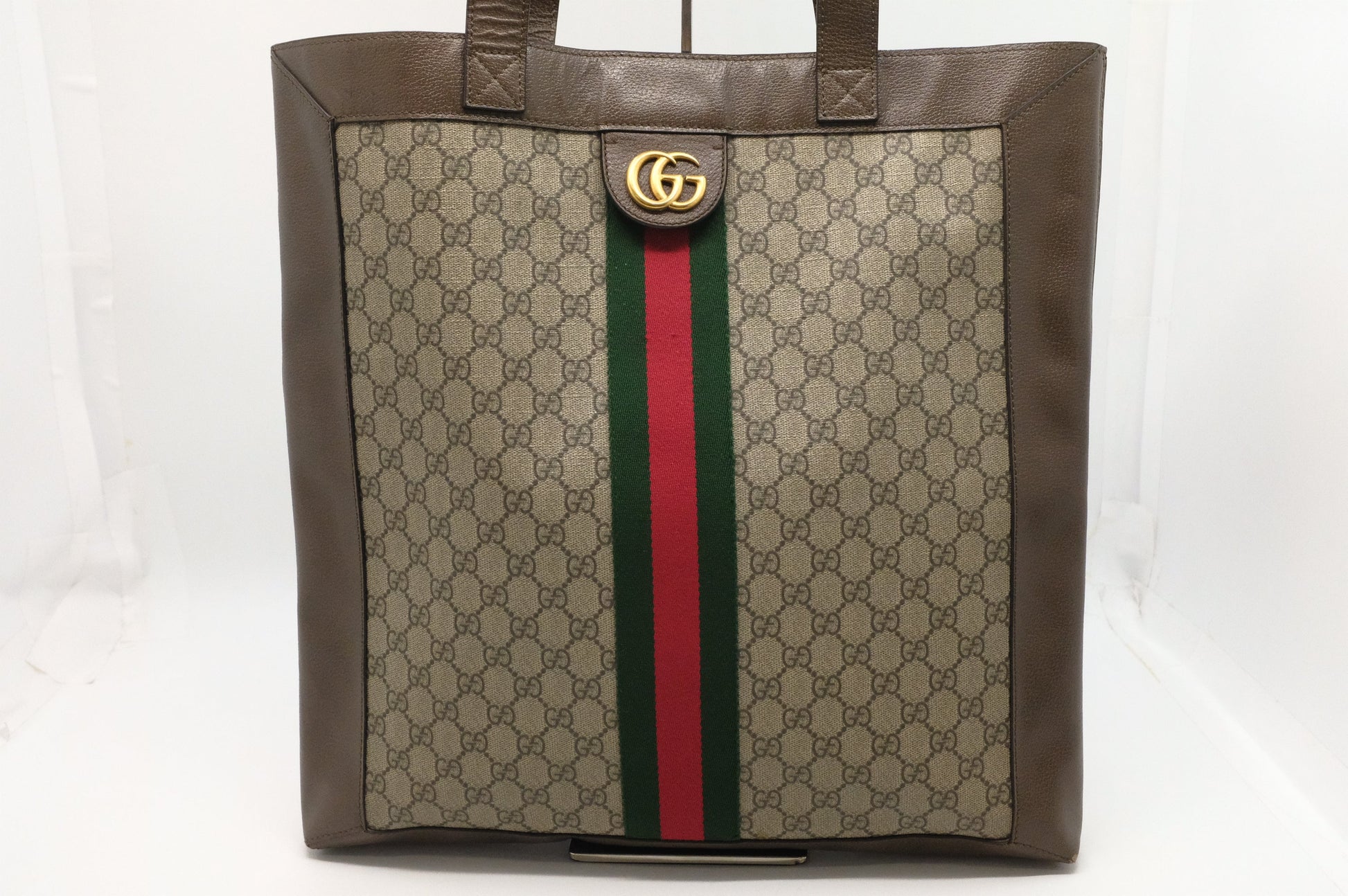 Gucci Tote in GG Supreme Canvas
