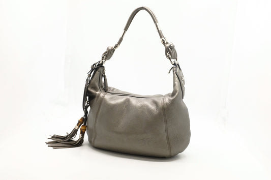 Gucci Techno Horsebit Hobo Bag in Silver Leather