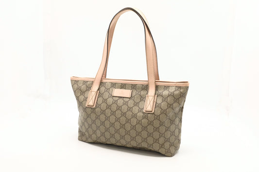 Gucci Zipped Tote in GG Supreme Canvas