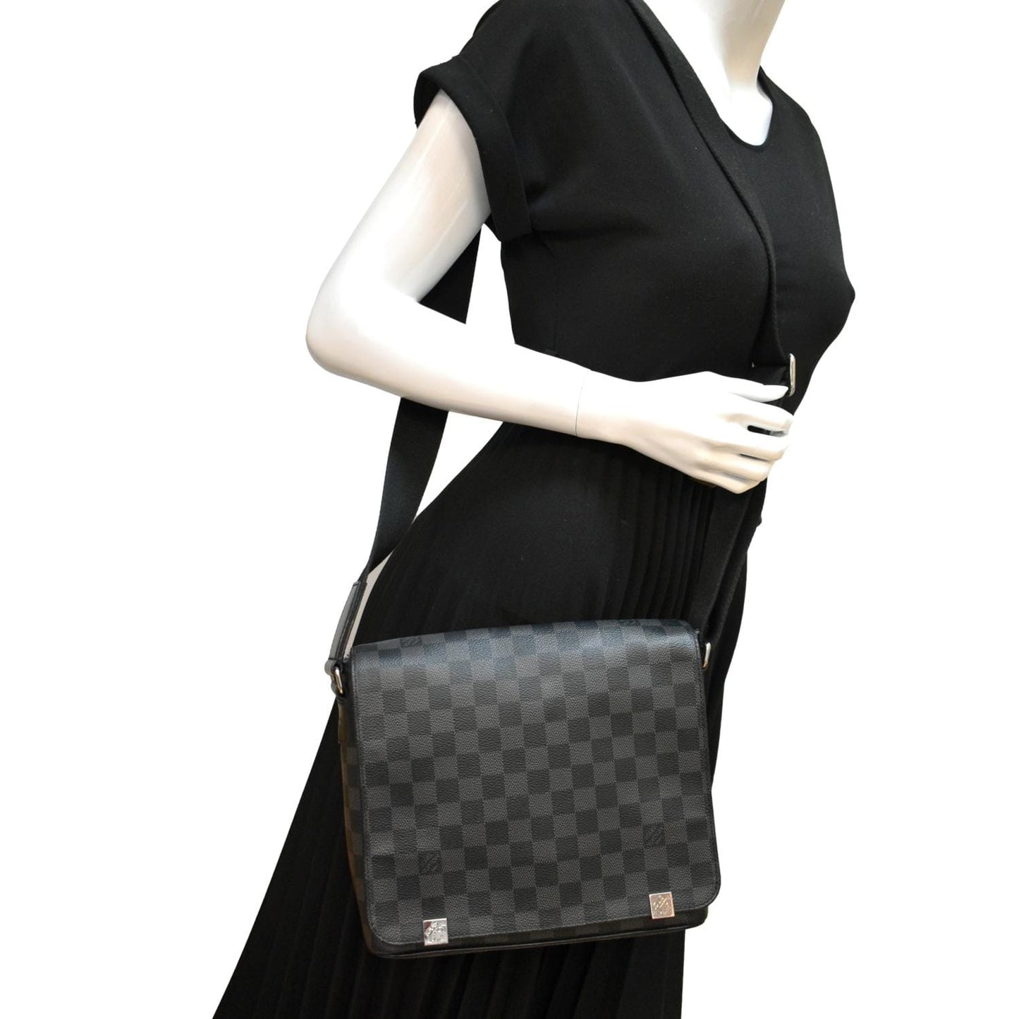 LOUIS VUITTON District PM Damier Graphite Messenger Bag Black