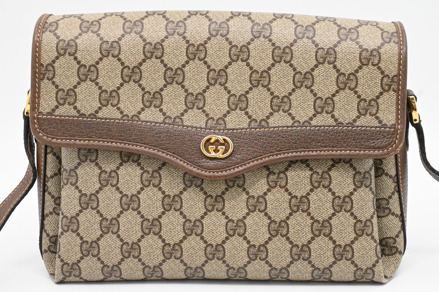 Gucci Crossbody in GG Supreme Canvas
