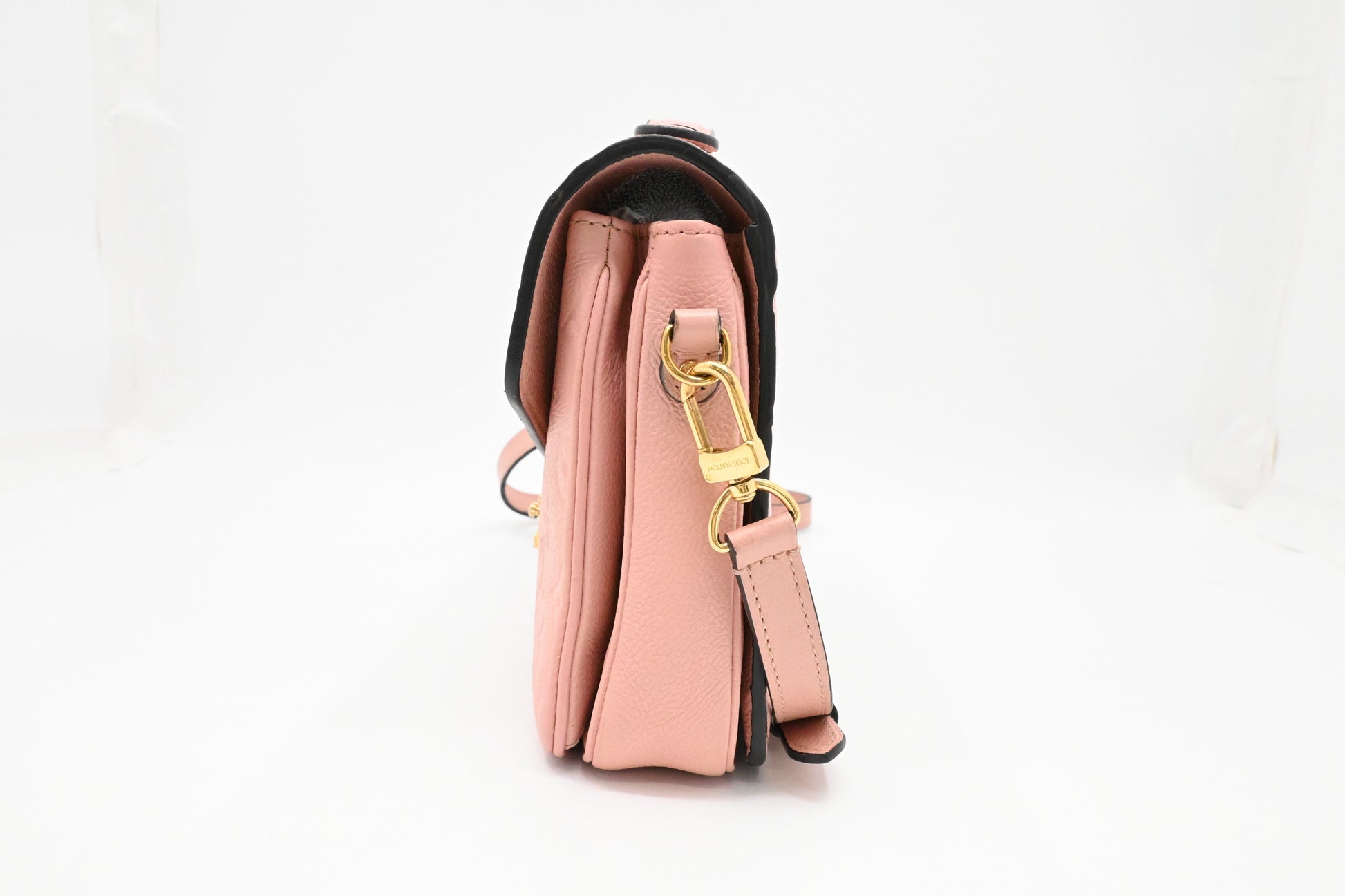 Louis Vuitton Pochette Métis in Pink Empreinte Leather