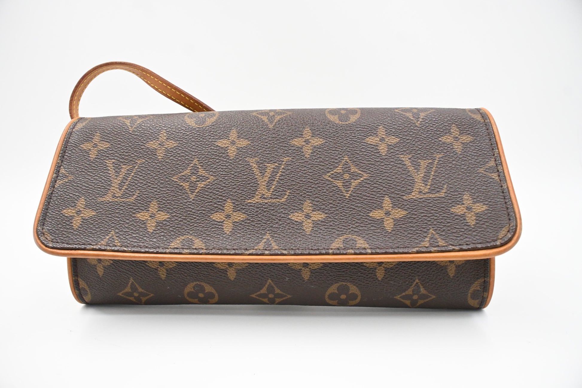 Louis Vuitton Pochette Twin GM in Monogram Canvas