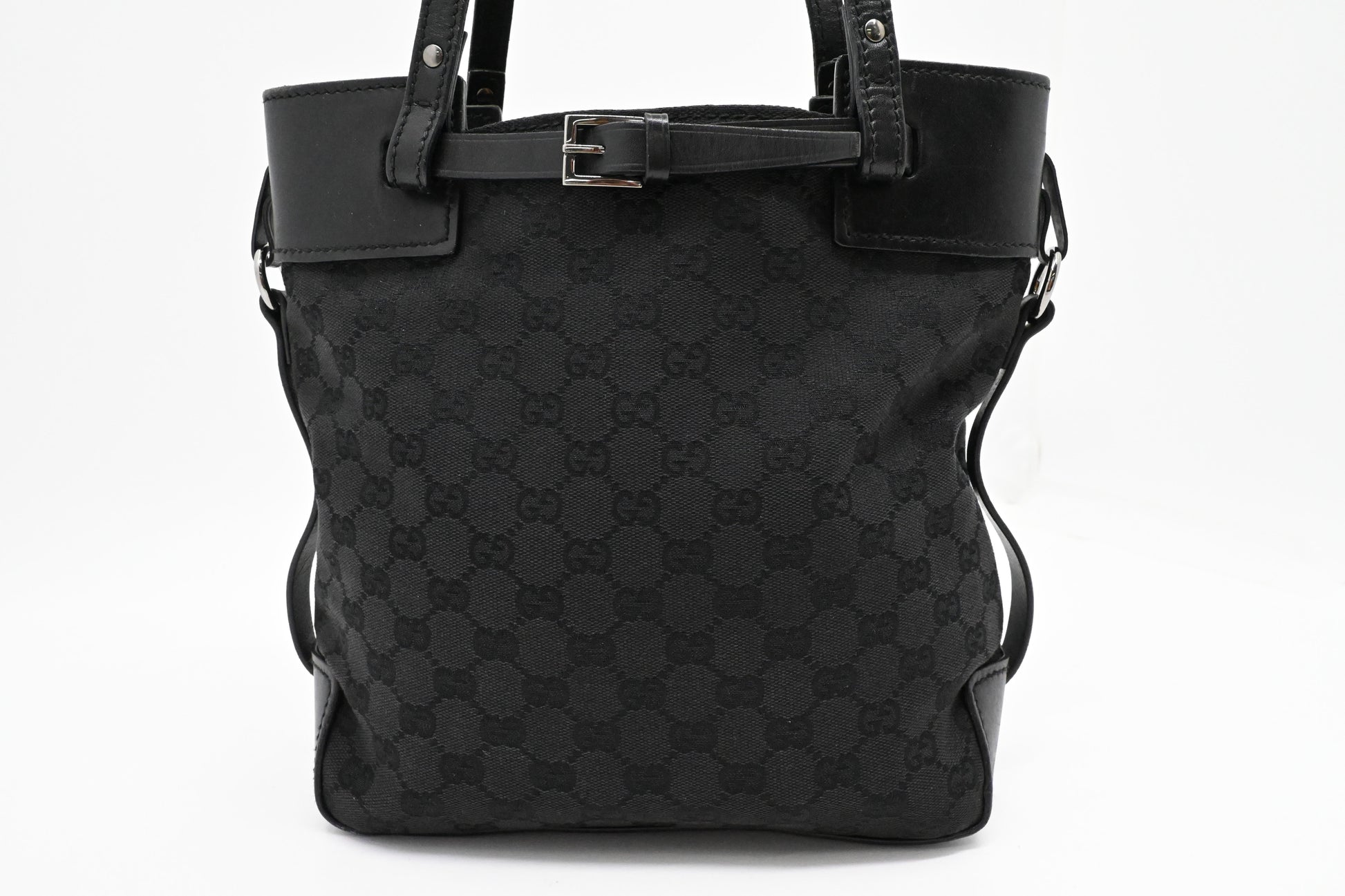 Gucci Shoulder bag in Black GG Canvas