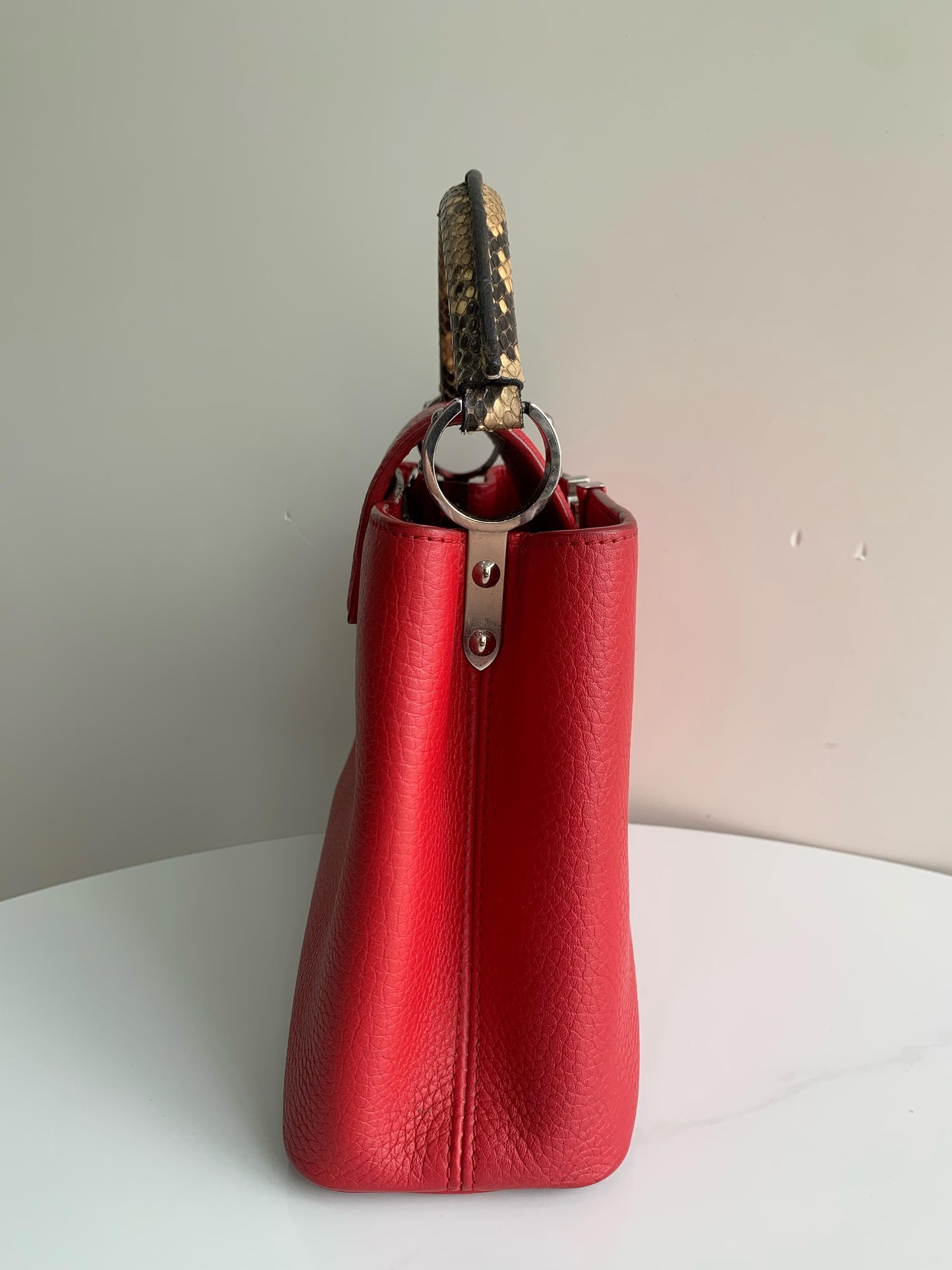 LOUIS VUITTONShoulder Bag