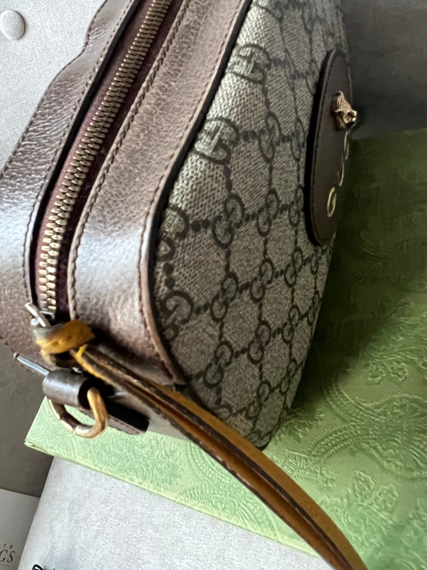 Gucci Neo  GG Supreme Messenger Bag (RRP £1060)