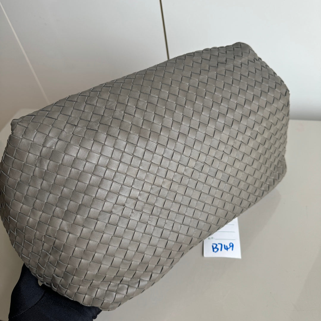 Bottega Veneta Parachute Shoulder Bag Intrecciato Grey 33cm