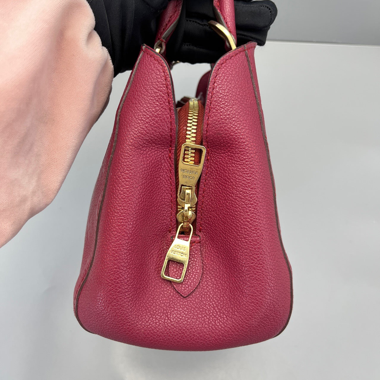 LOUIS VUITTONShoulder Bag