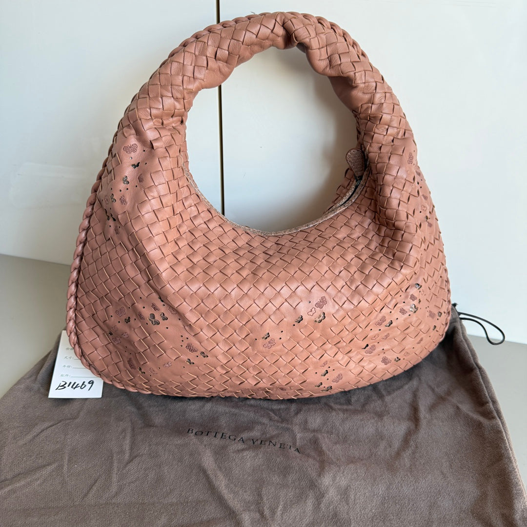 Bottega Veneta Hobo Bag Leather Beige Small 40cm Butterfly Cutout