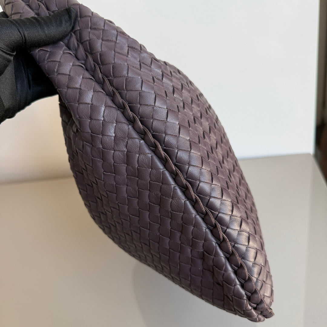 Bottega Veneta Veneta Intrecciato Hobo Bag Large Dark Chocolate Brown Lambskin leather 47cm