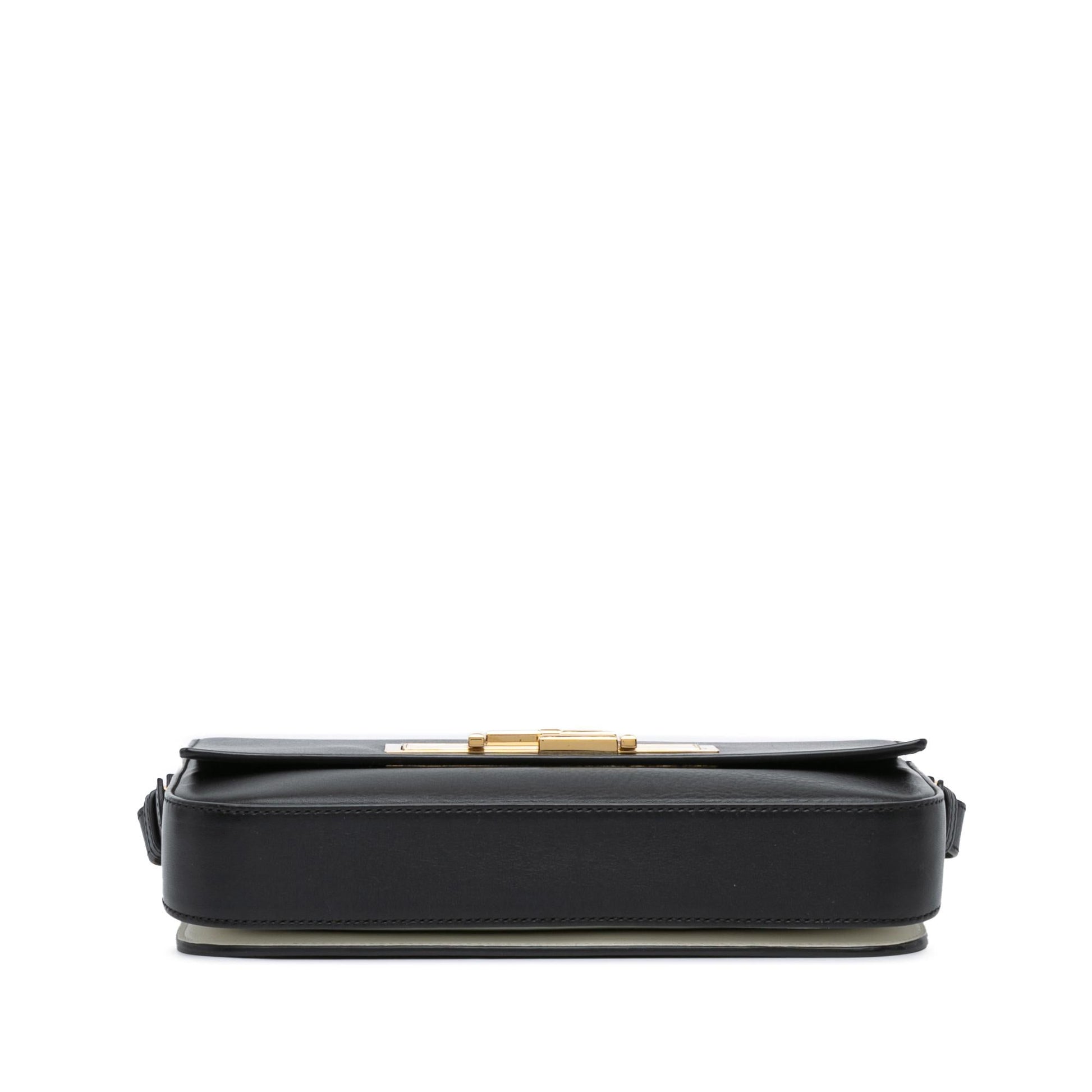 Fendi Leather 3Baguette Shoulder Bag (SHG-aChoJK)