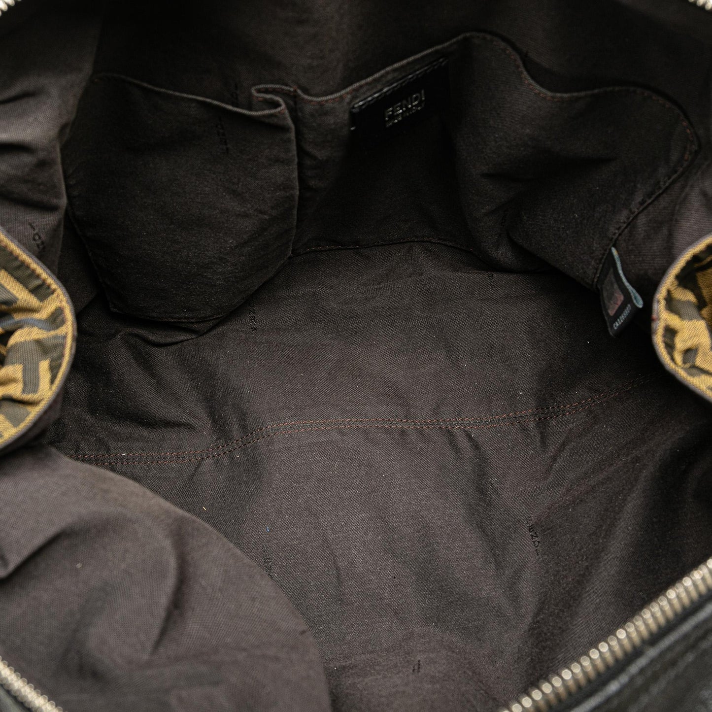 Fendi Leather Unzipped Shoulder Bag (JpD9gb)