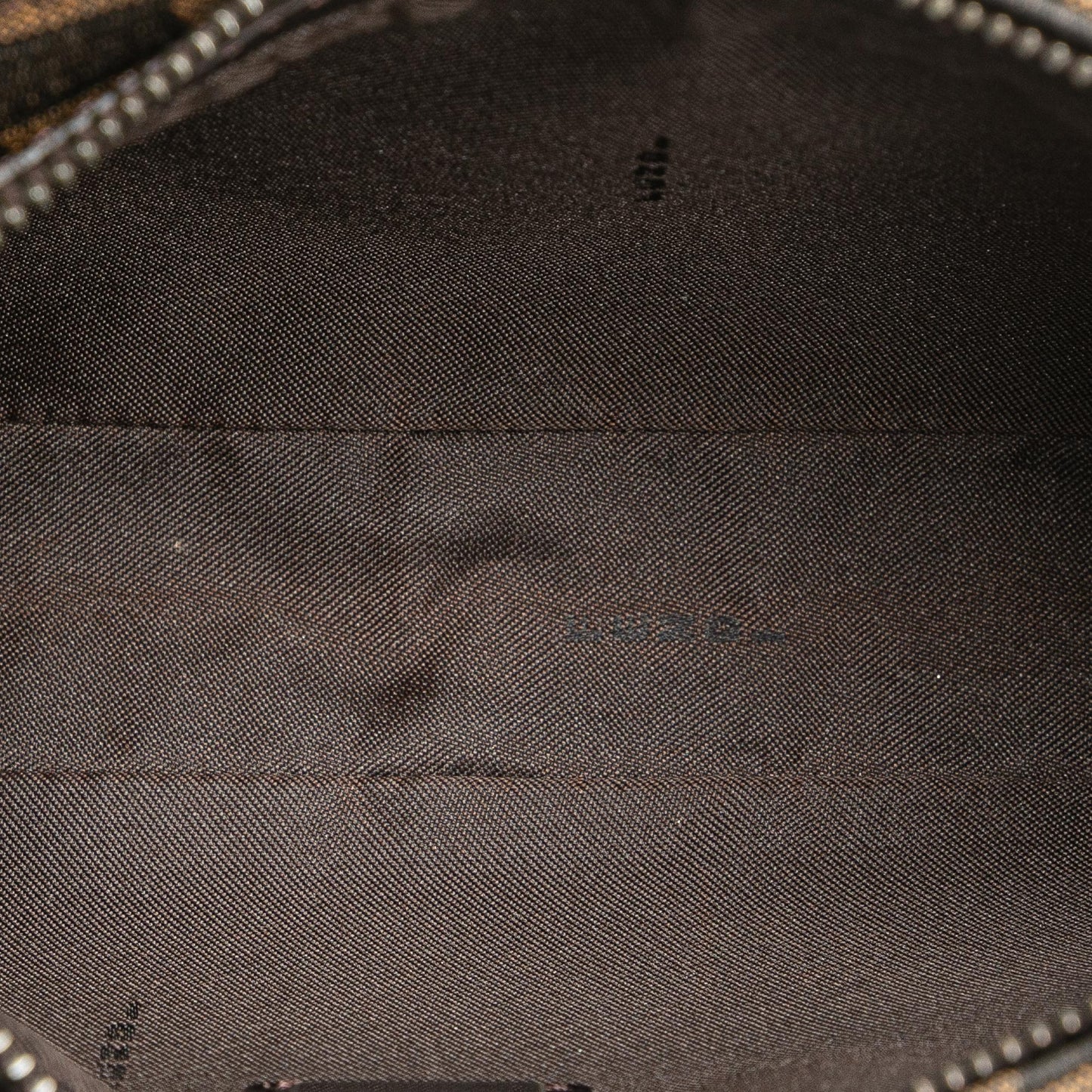 Fendi Zucca Canvas Pochette (6dJrfD)