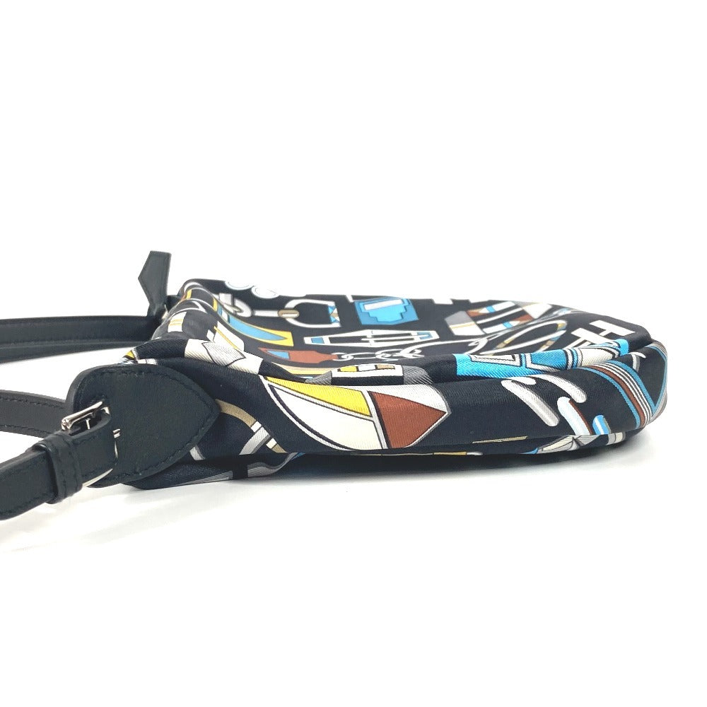 HERMES Shoulder Bag Silk, Swift black CARREENBOUCLESSURSOIETOGO Sursoie Togo Women