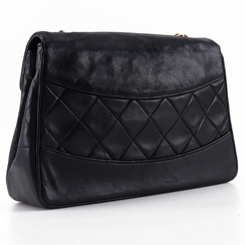 CHANEL Shoulder Bag lambskin black ChainShoulder Matrasse
