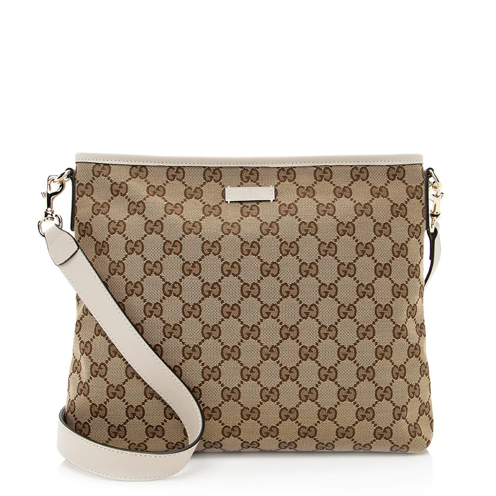 GUCCI GG SUPREME CLASSIC FLAT MESSENGER BAG