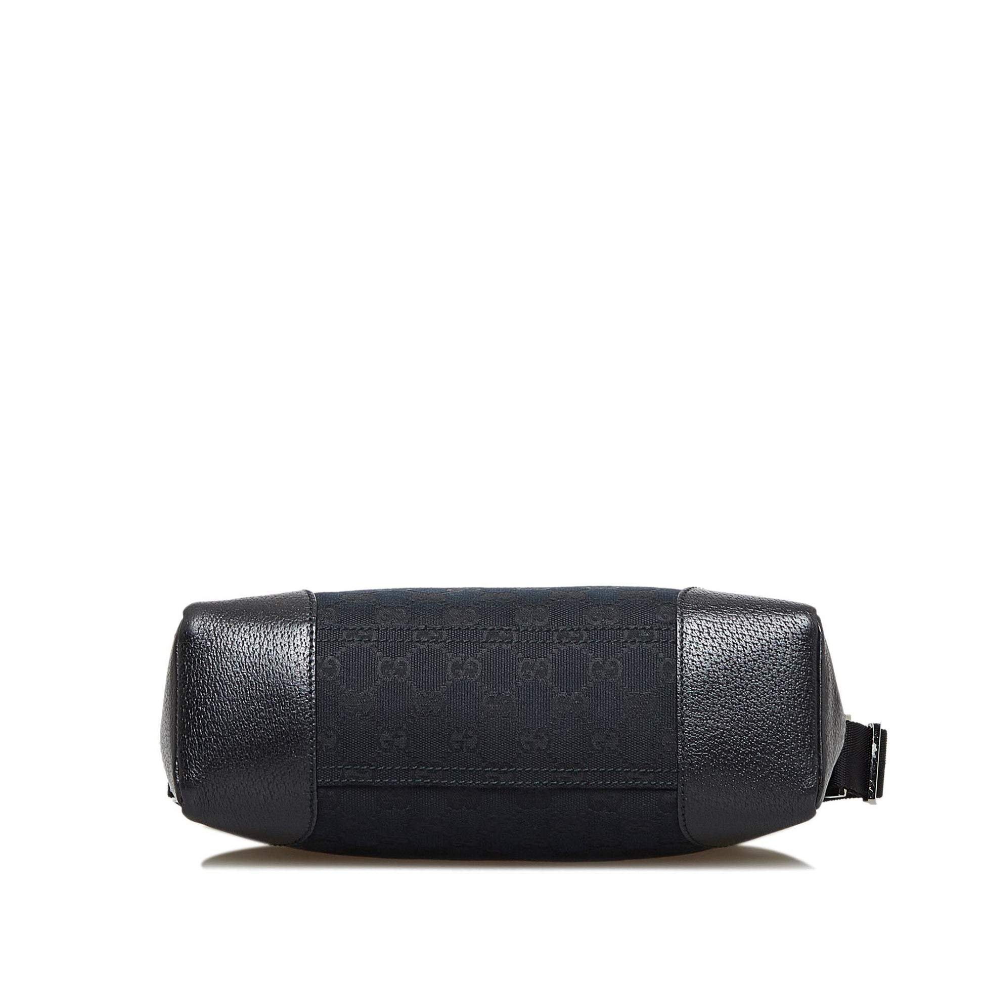 Gucci GG Canvas Crossbody (SHG-dCodfZ)