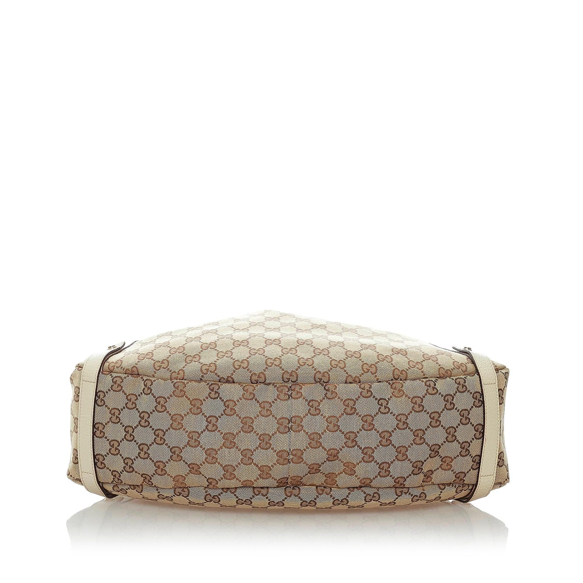 Gucci GG Canvas Pelham Shoulder Bag (SHG-34748)