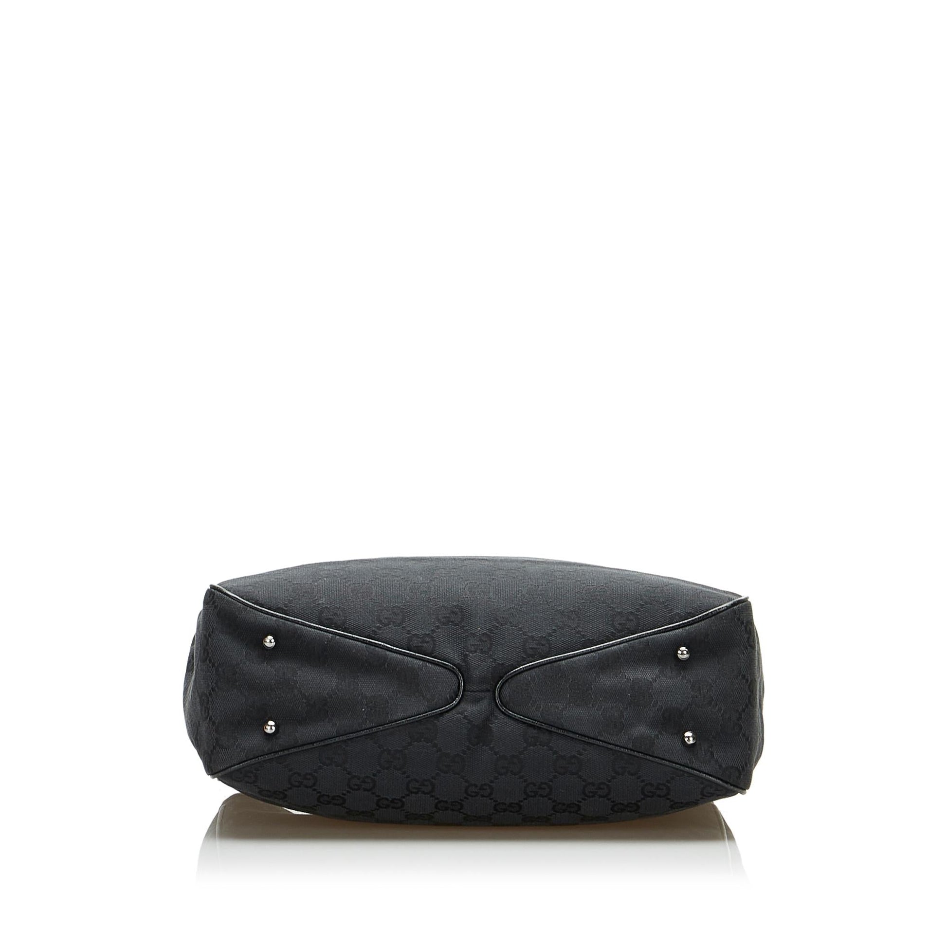 Gucci GG Canvas Shoulder Bag (SHG-p29h3z)