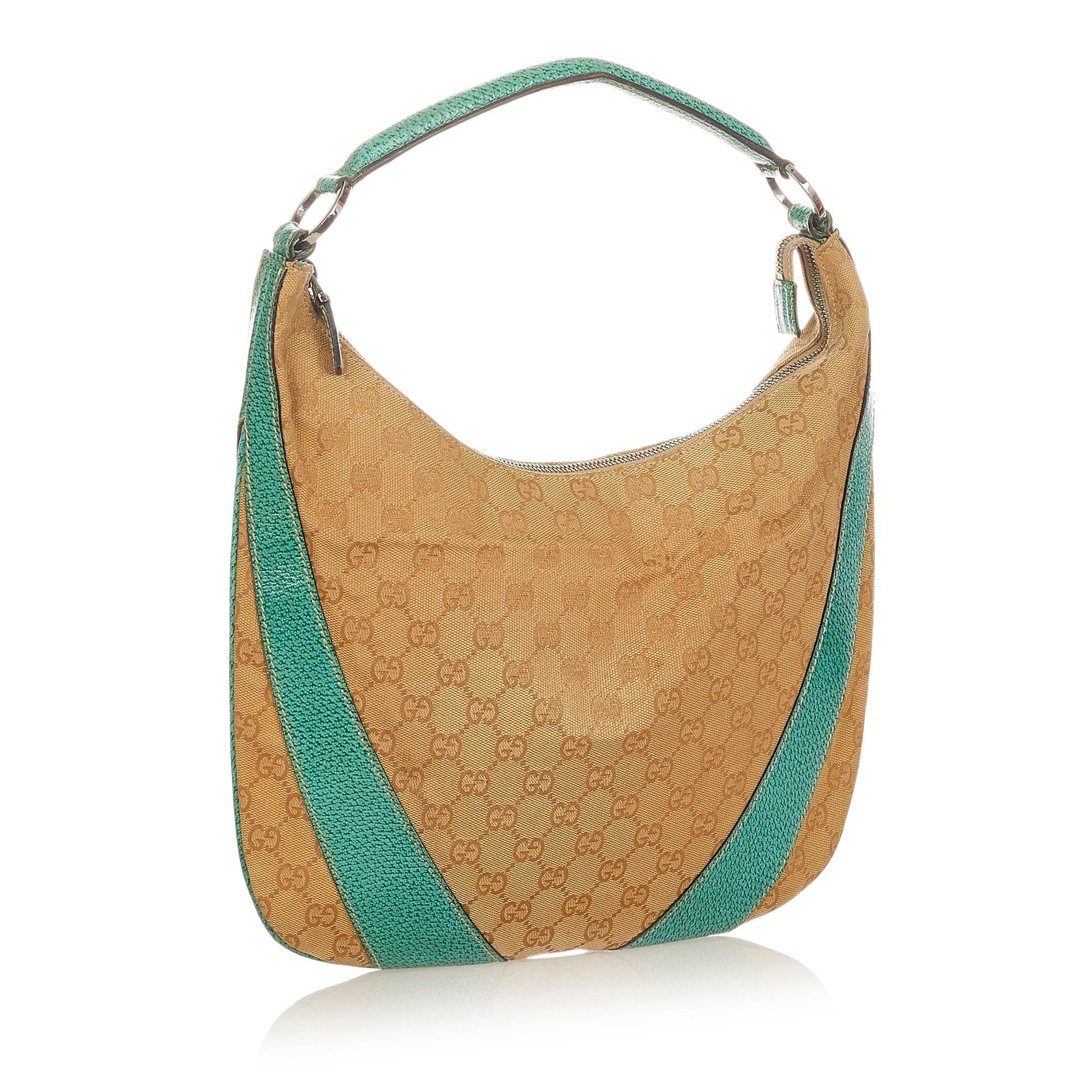 Gucci GG Canvas Shoulder Bag (SHG-lRiQLU)