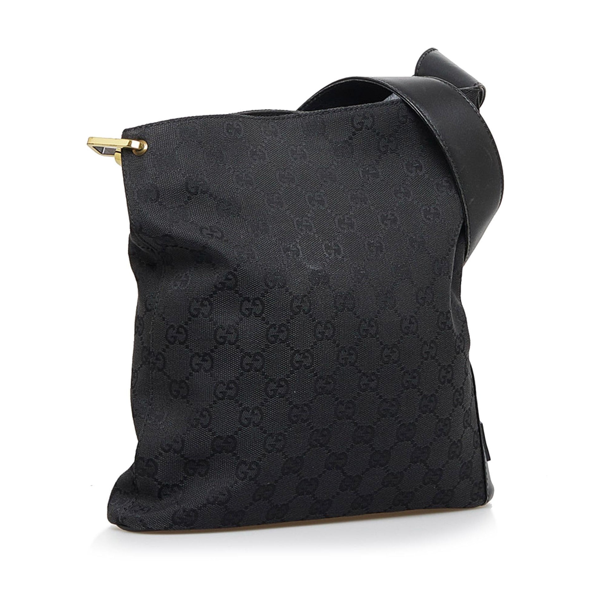 Gucci GG Canvas Shoulder Bag (SHG-BUr688)