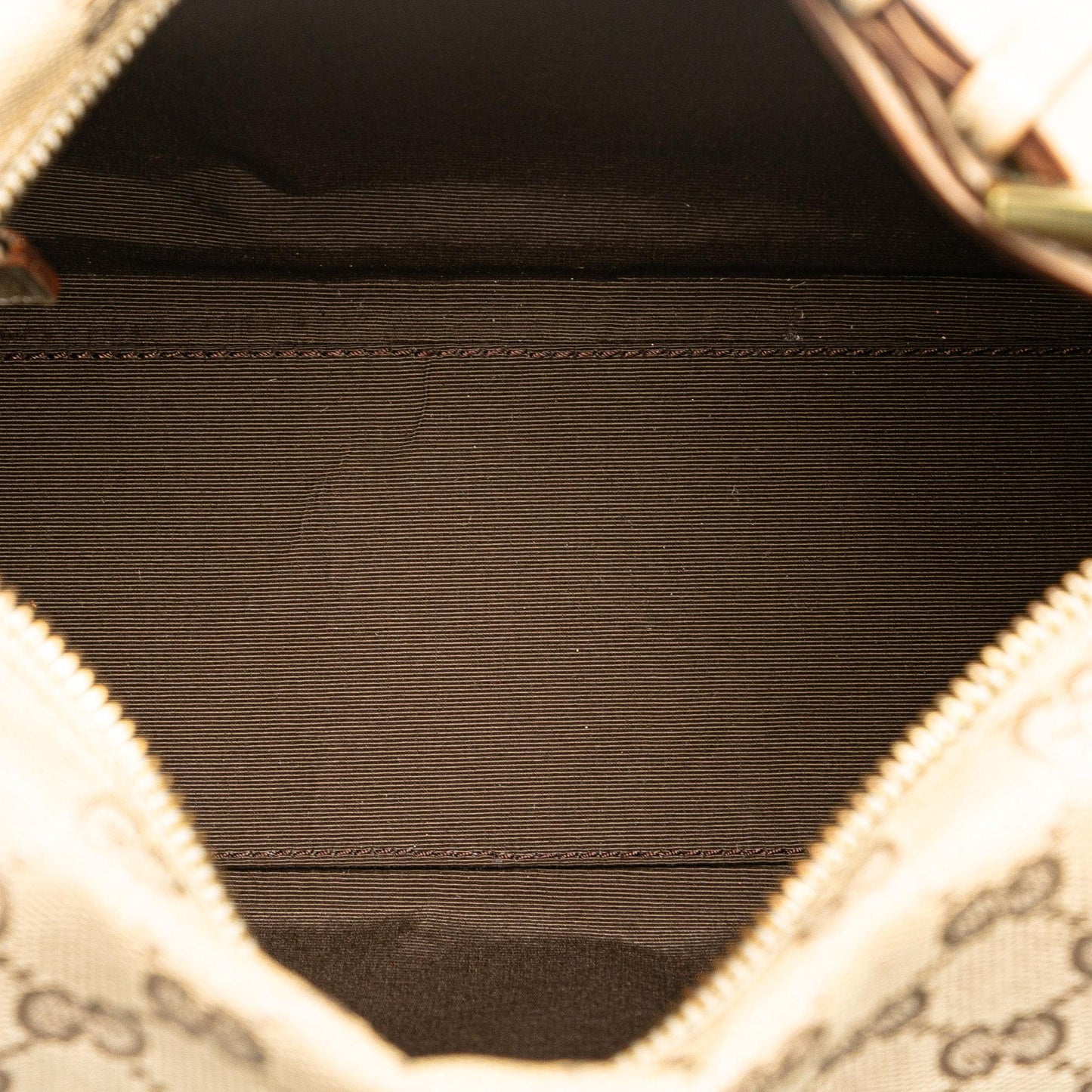 Gucci GG Canvas Shoulder Bag (SHG-jxJZWk)