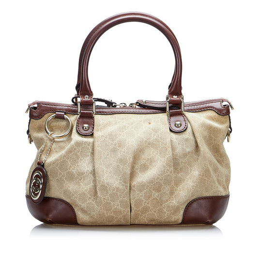 Gucci GG Canvas Sukey Handbag (SHG-LfFuDr)