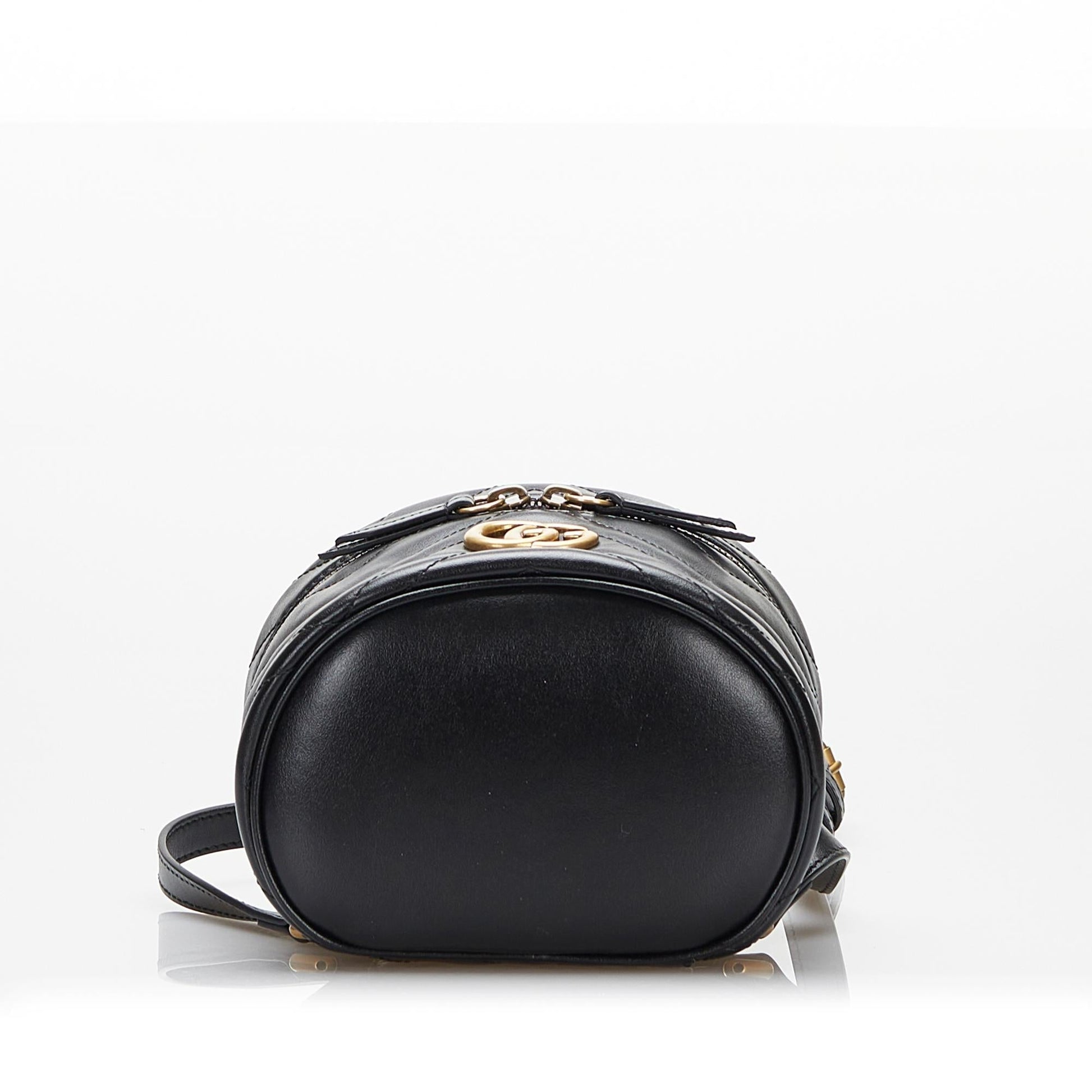Gucci GG Marmont Round Backpack (SHG-EZMQ5g)