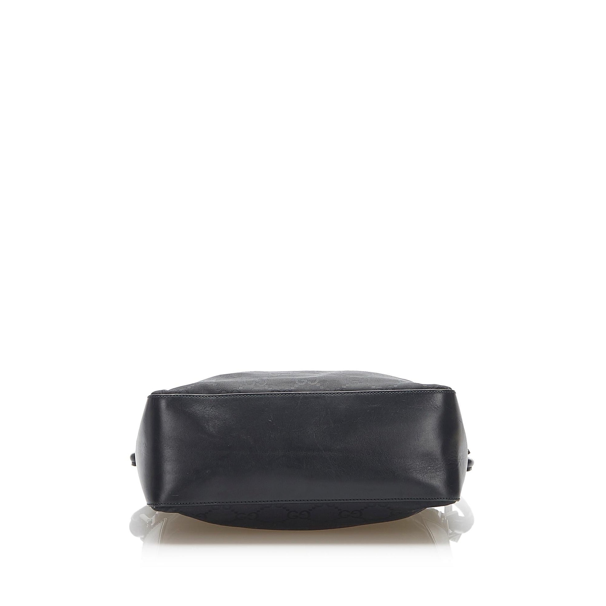 Gucci GG Nylon Shoulder Bag (SHG-22343)