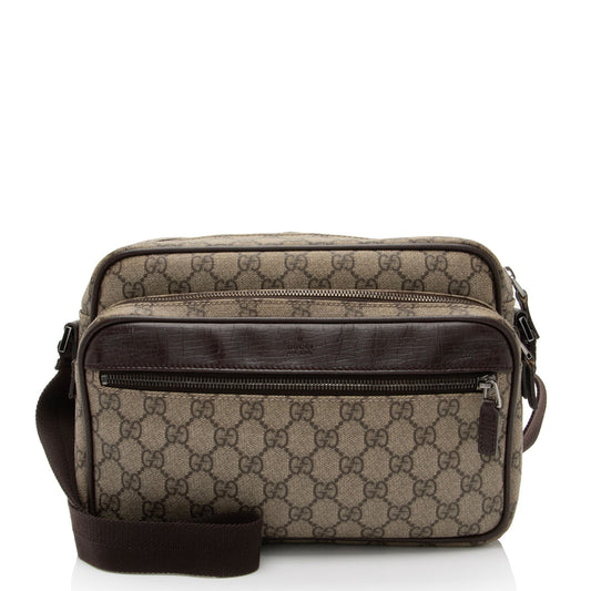 Gucci GG Supreme Classic Small Camera Bag (SHF-fqjHTG)