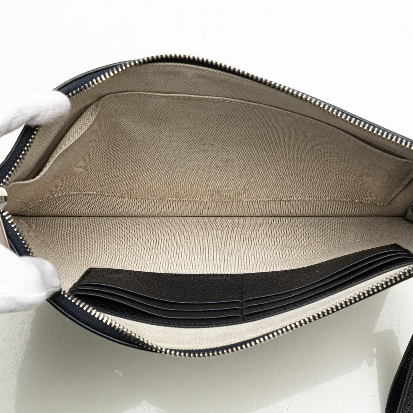 Gucci GG Supreme Interlocking G Clutch