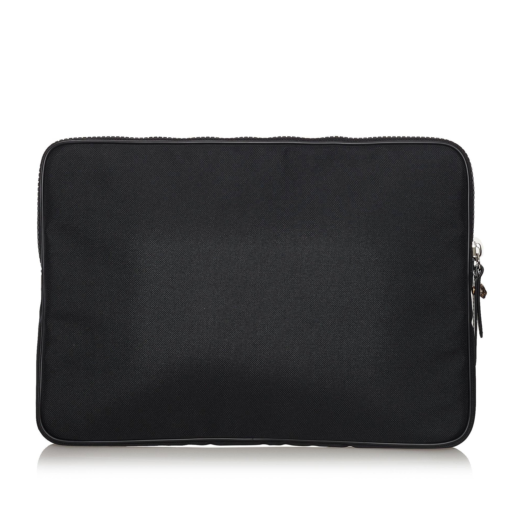 Gucci LAveugle Par Amour Nylon Clutch Bag (SHG-33648)