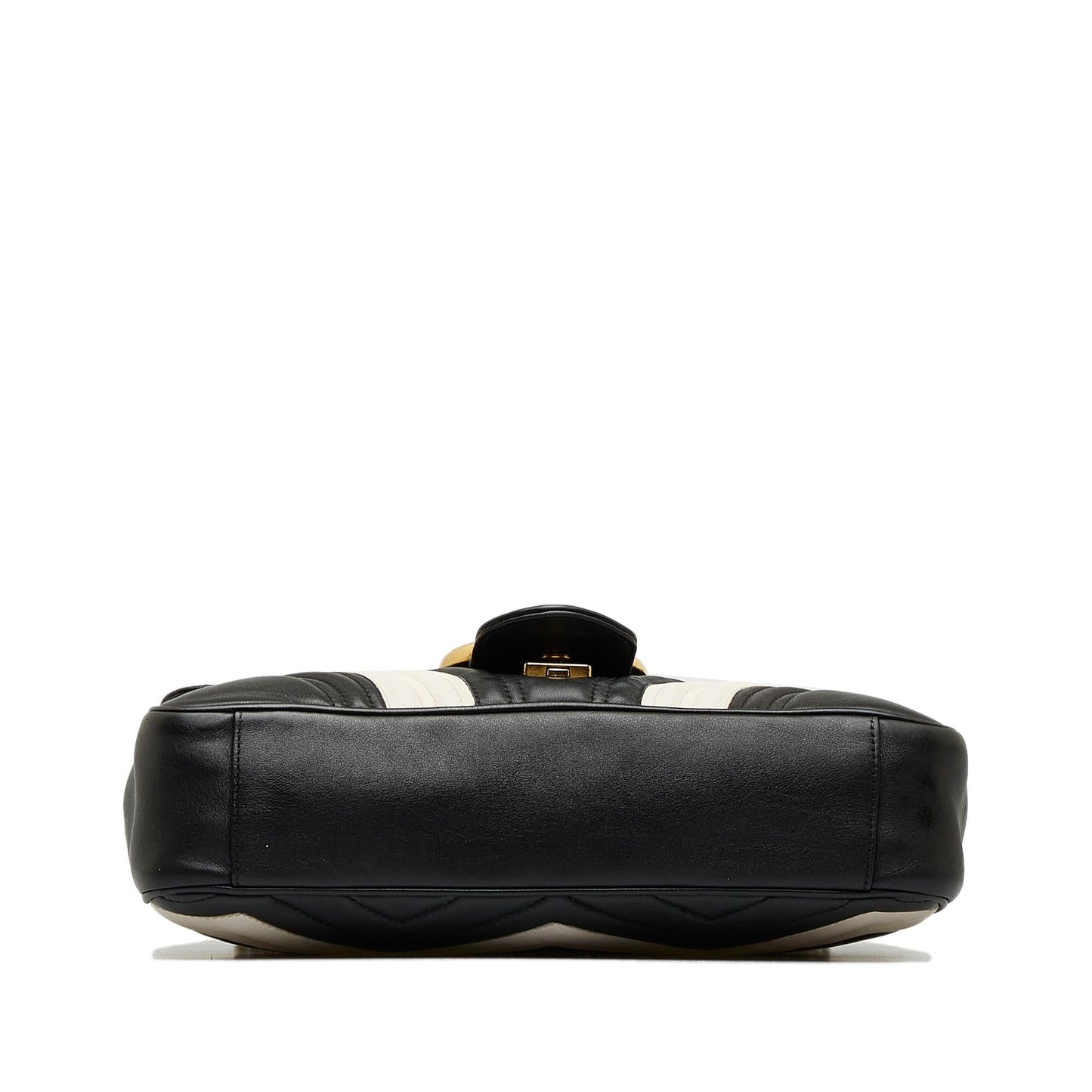 Gucci Medium GG Marmont Matelasse Crossbody Bag (SHG-7JKm0K)