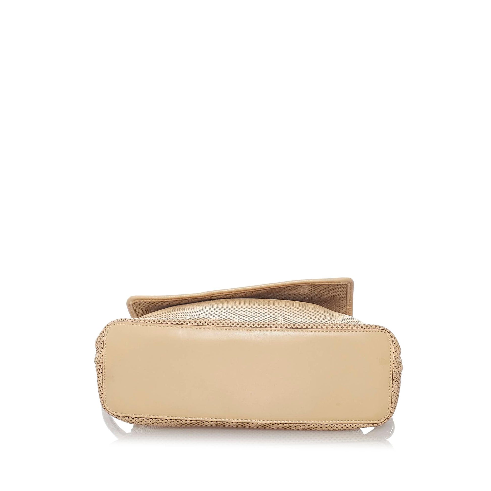 Gucci Leather Shoulder Bag Style 43