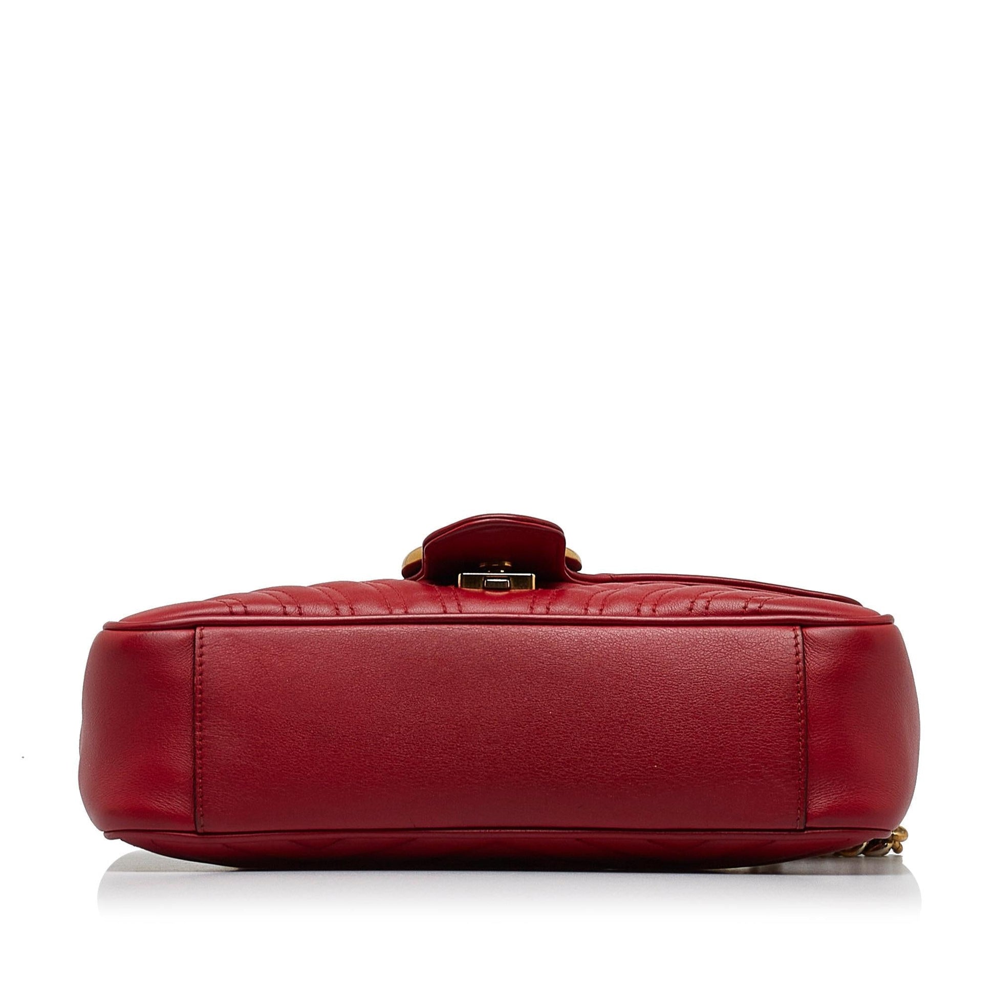 Gucci Small GG Marmont Matelasse Crossbody (SHG-iRSyik)