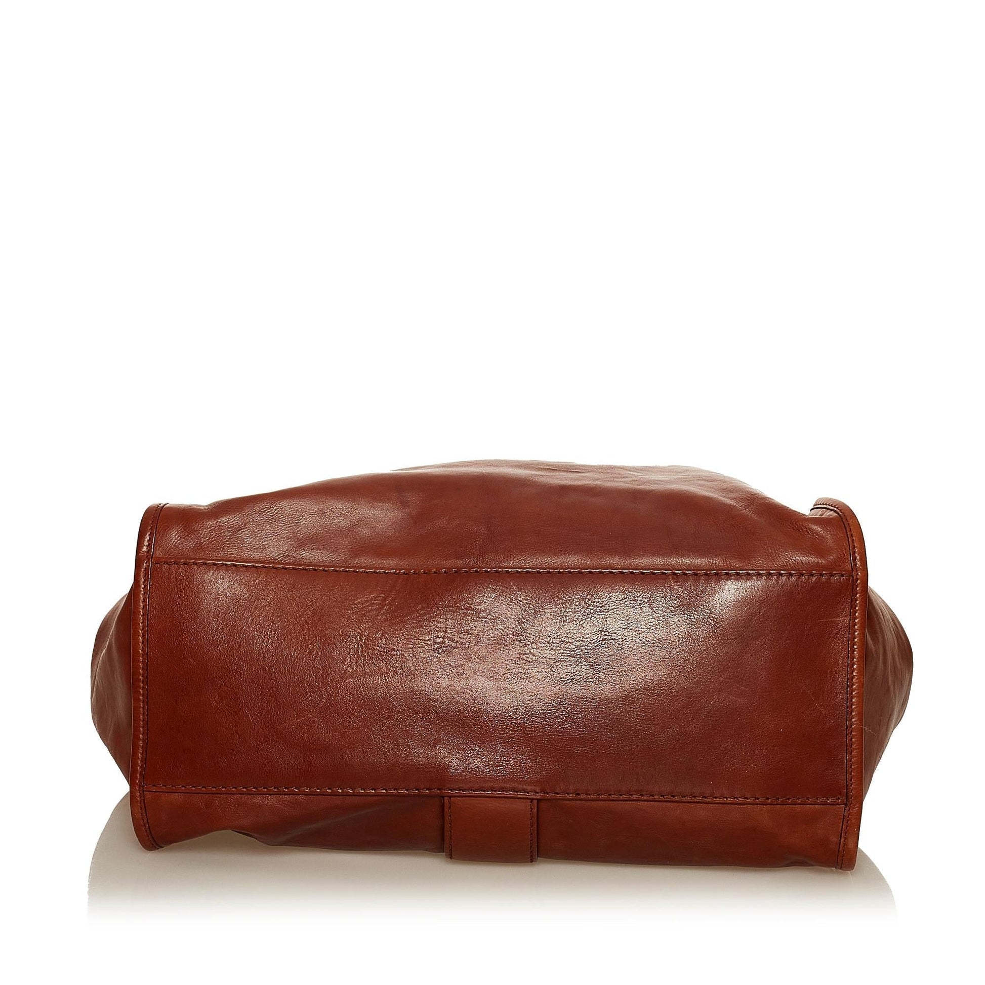 Gucci Leather Shoulder Bag Style 36