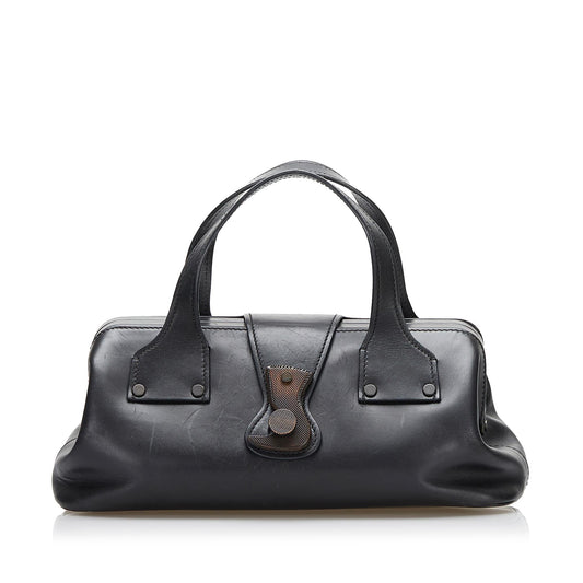 Gucci Wood Hook Closure Leather Handbag (SHG-36643)